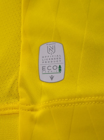 1 maillot = 13 bouteilles recyclées
