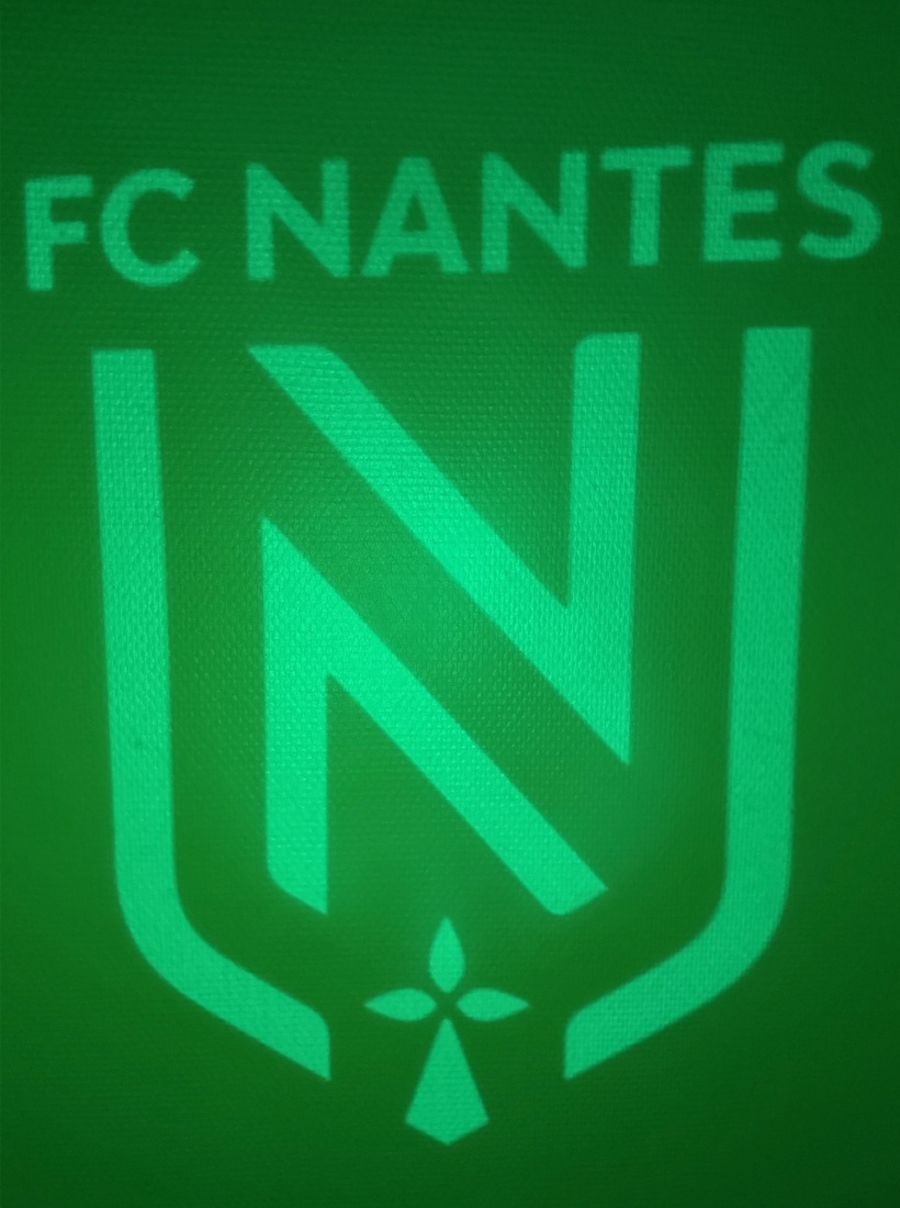 Réveil Hymne / Projecteur Logo FC Nantes